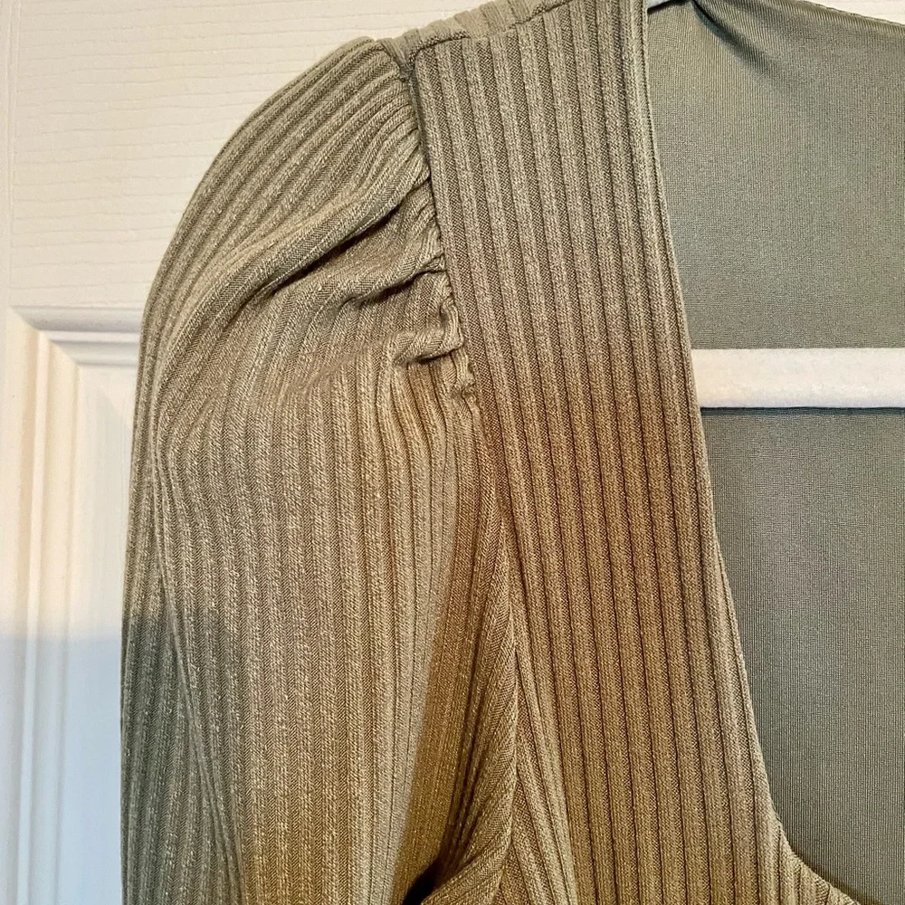 Guess green dress size small - Picture 4 of 11